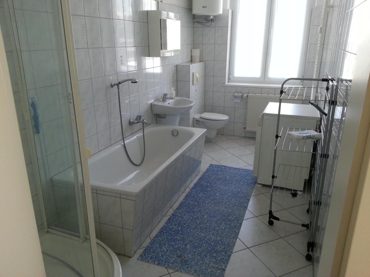 Grosse Wohnung Nossentiner Huette Exterior foto