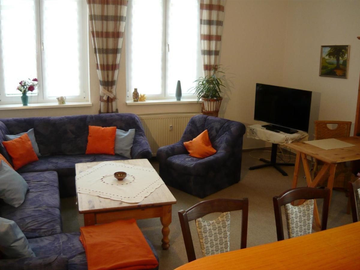 Grosse Wohnung Nossentiner Huette Exterior foto
